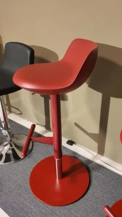 Sgabello senza braccioli Tulij  Calligaris a prezzo scontato