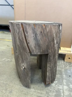 Sgabello Woody Riva 1920 con base centrale a prezzo conveniente