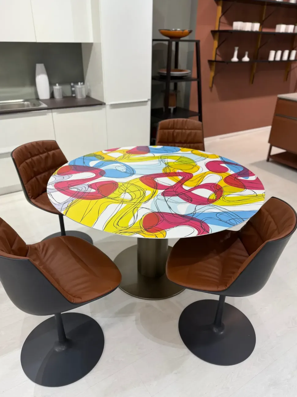 Tavolo 63° De rosso in OFFERTA OUTLET -40%