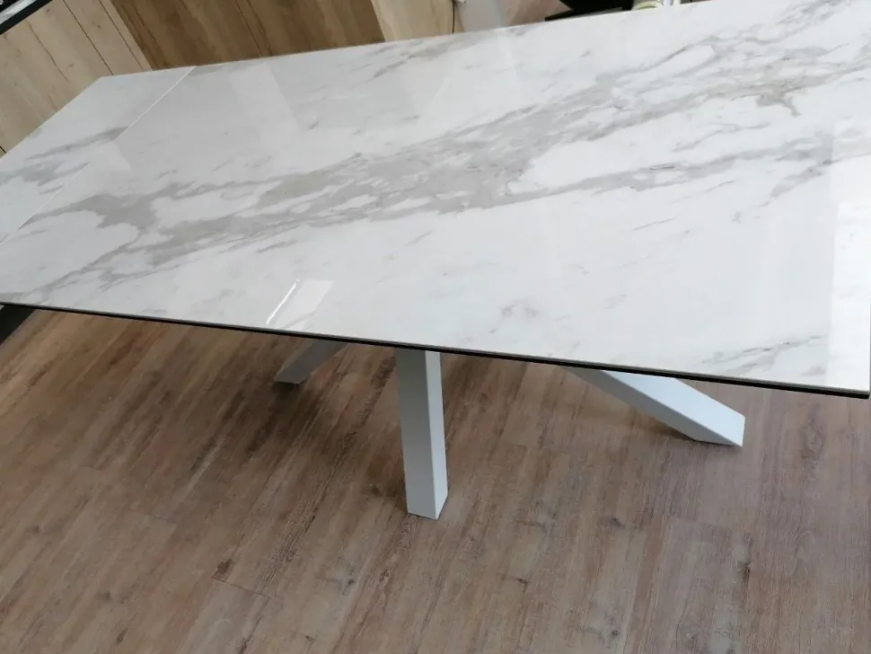 Tavolo Ceramica1 di Stones scontato del 47%