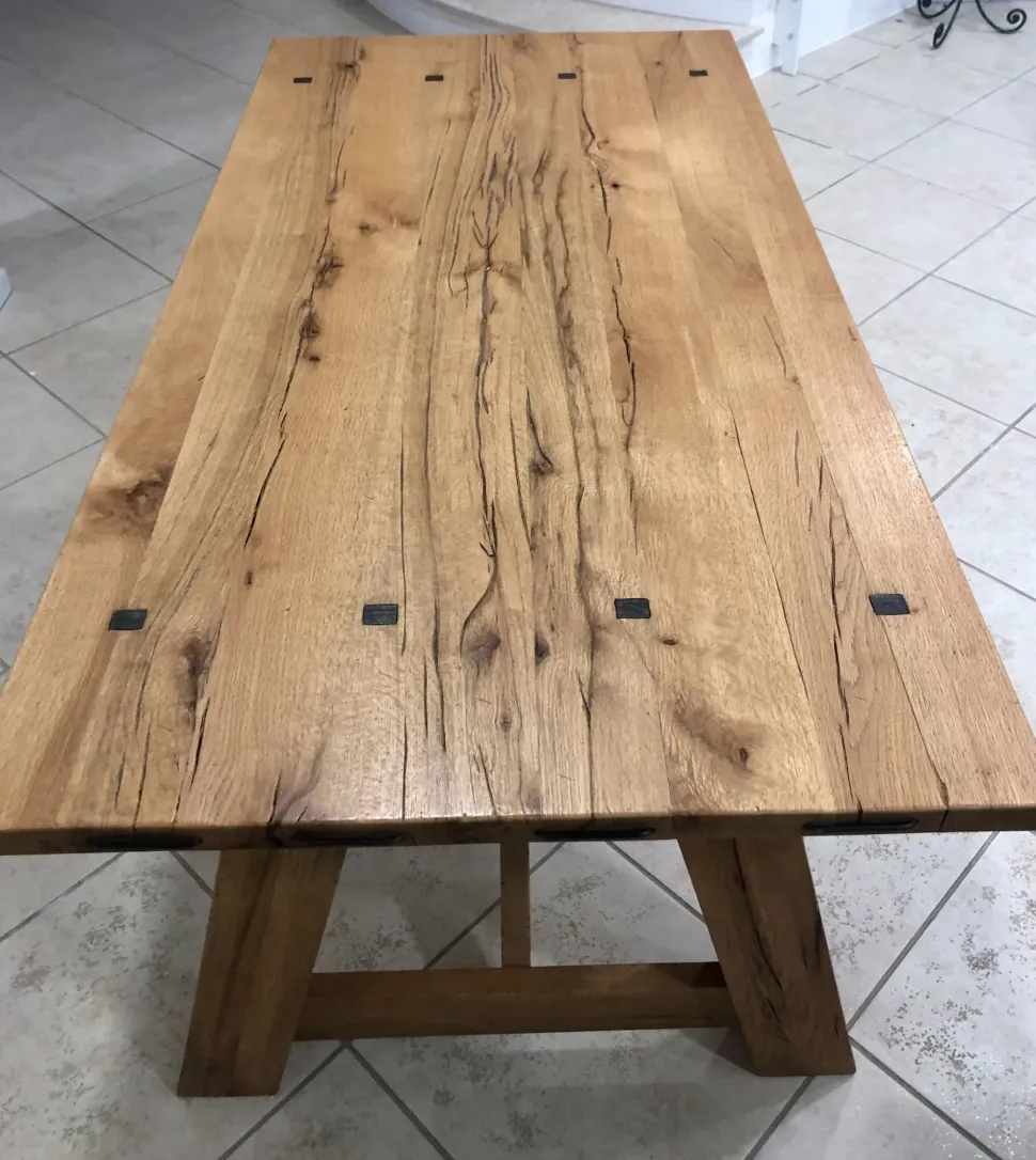 Tavolo con piano in legno rettangolare di Devina nais a PREZZO OUTLET