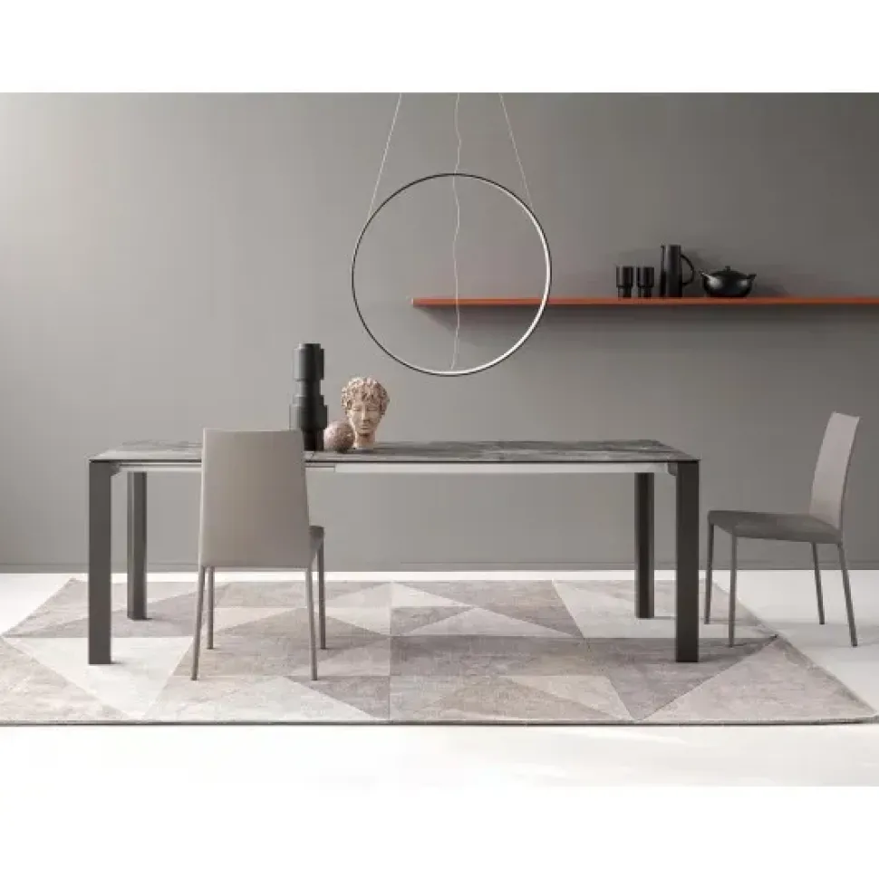 Tavolo con piano in marmo rettangolare di Artigianale a PREZZO OUTLET