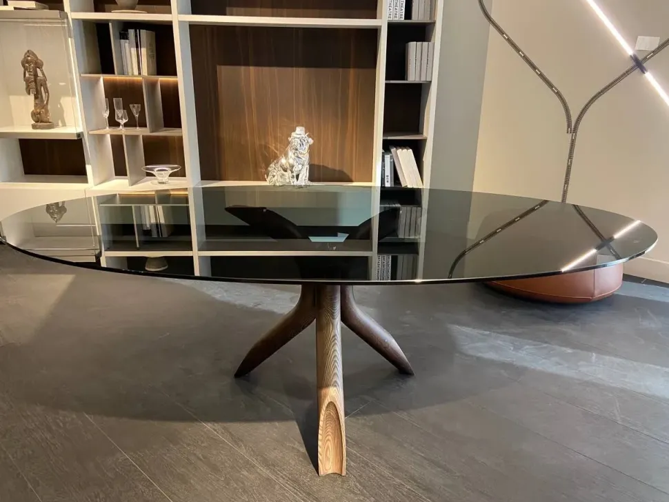 Tavolo con piano in vetro ellittico di Colico a PREZZO OUTLET