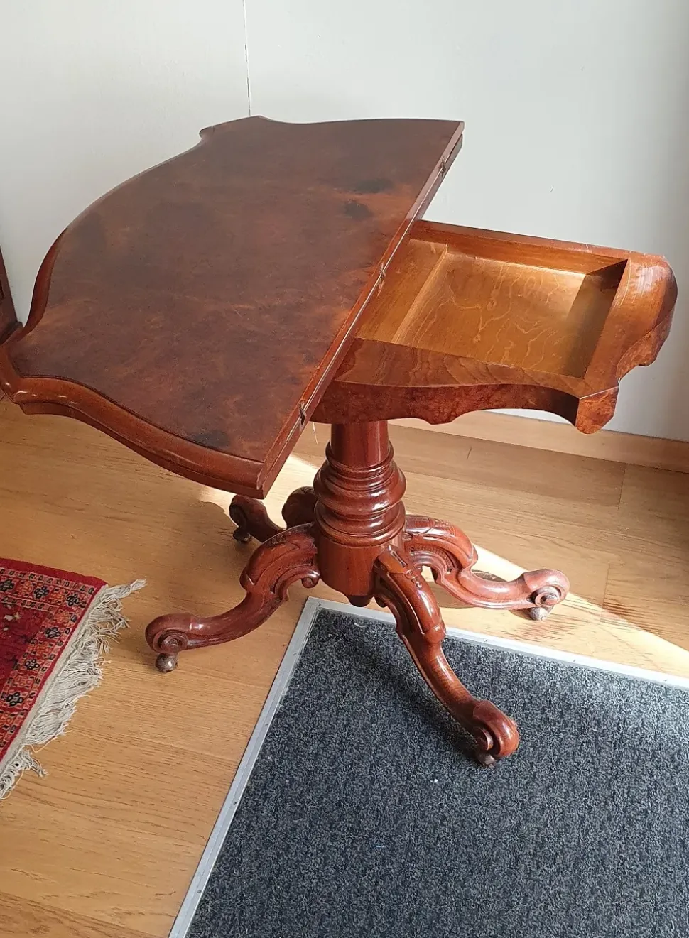 Tavolo consolle modello Consolle tavolo da gioco Artigianale a prezzo Outlet