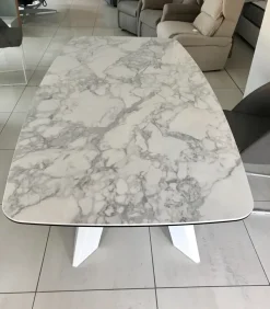 Tavolo Cosmo Friulsedie in marmo Fisso