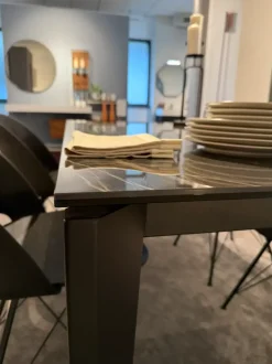 Tavolo Diamante Midj in OFFERTA OUTLET -45%