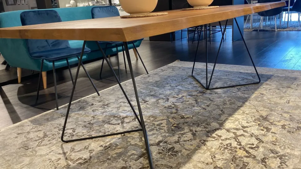 Tavolo Filo Alta corte in OFFERTA OUTLET -30%