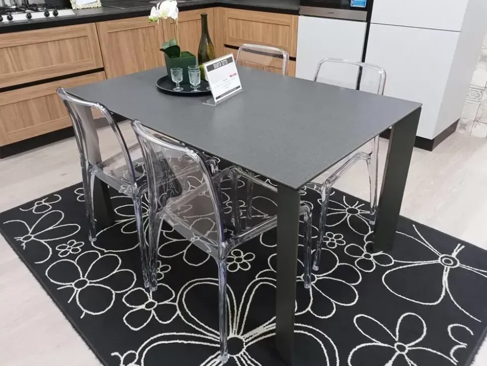 Tavolo Grafite di Artigianale scontato del 50%