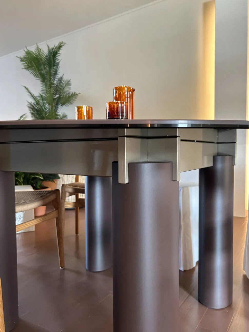 Tavolo in altri materiali rotondo Daen Gervasoni a prezzo ribassato