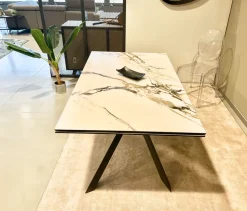 Tavolo in ceramica rettangolare Tavolo cross calacatta borghini Stones in offerta outlet