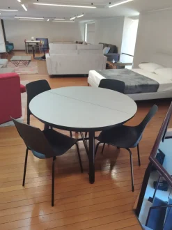 Tavolo in laminato rotondo Combo tondo Pointhouse in offerta outlet