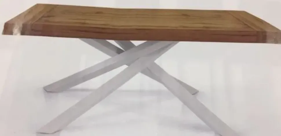 Tavolo in legno rettangolare Tavolo legno nodato Benedetti a prezzo ribassato