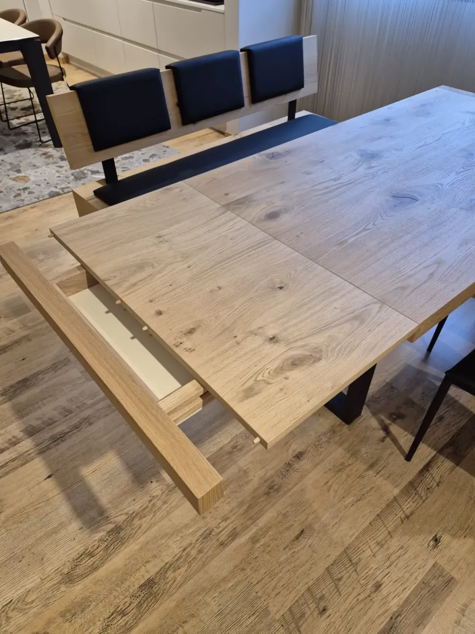 Tavolo in legno rettangolare Rovere Artigianale in offerta outlet