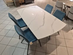 Tavolo in offerta outlet modello Vortice di Target point  approfittane ora!