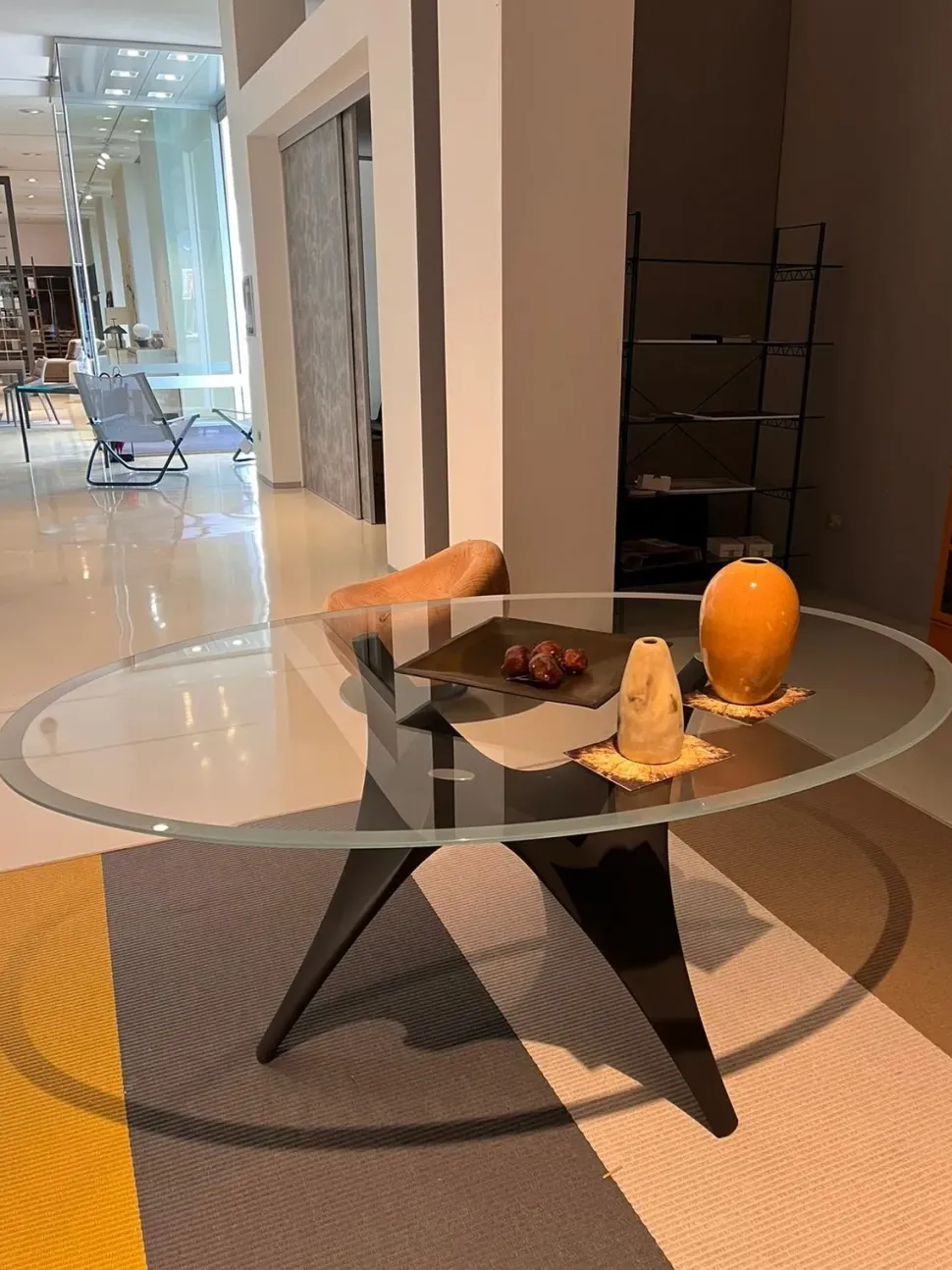 Tavolo in offerta outlet modello Arc di Molteni & c