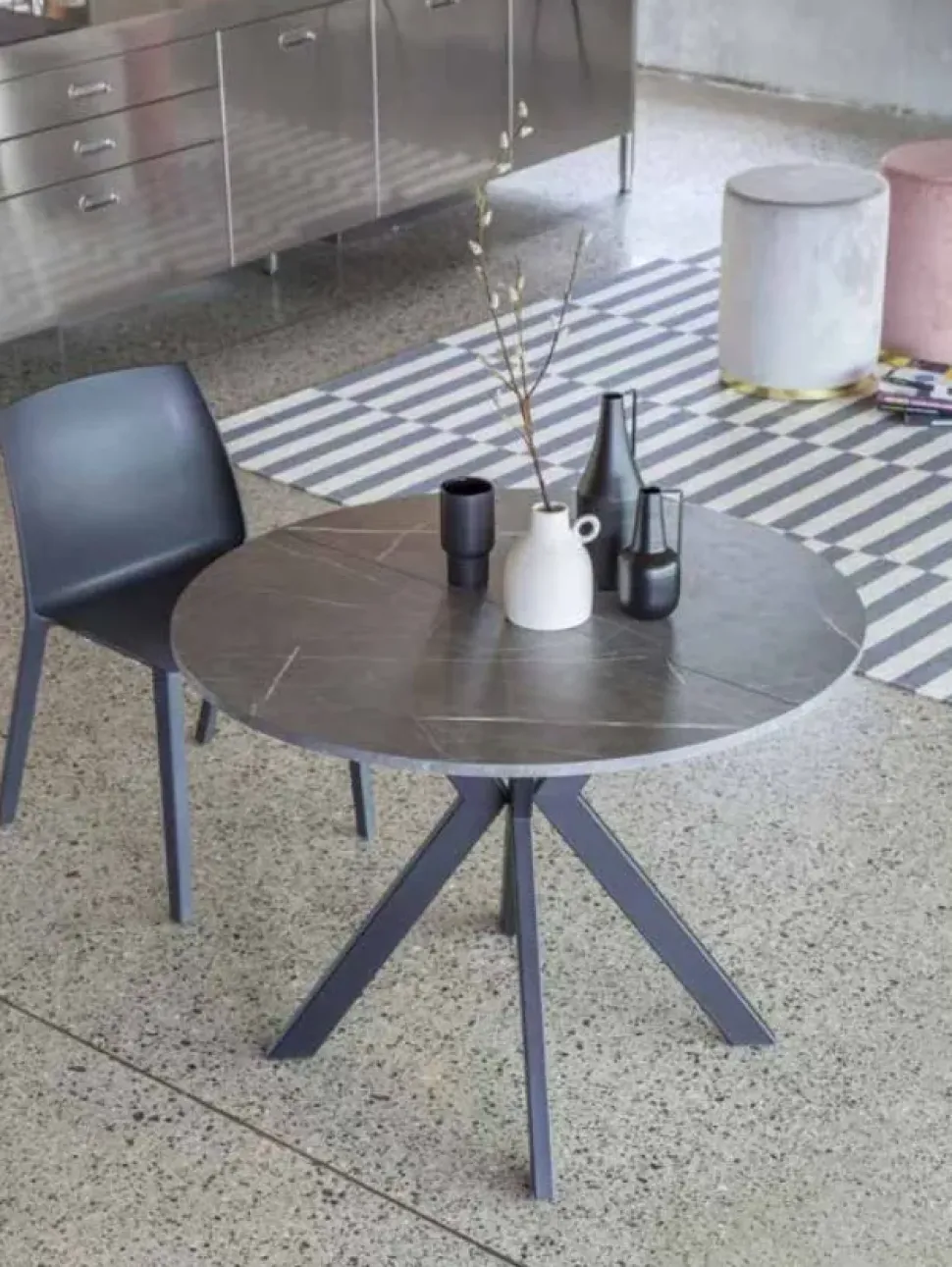 Tavolo micro round di la seggiola scontato del 30%