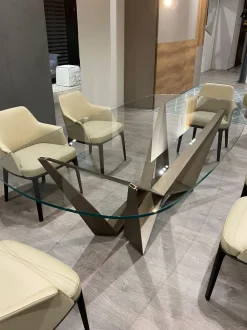 Tavolo ovale a quattro gambe Skorpio Cattelan italia scontato