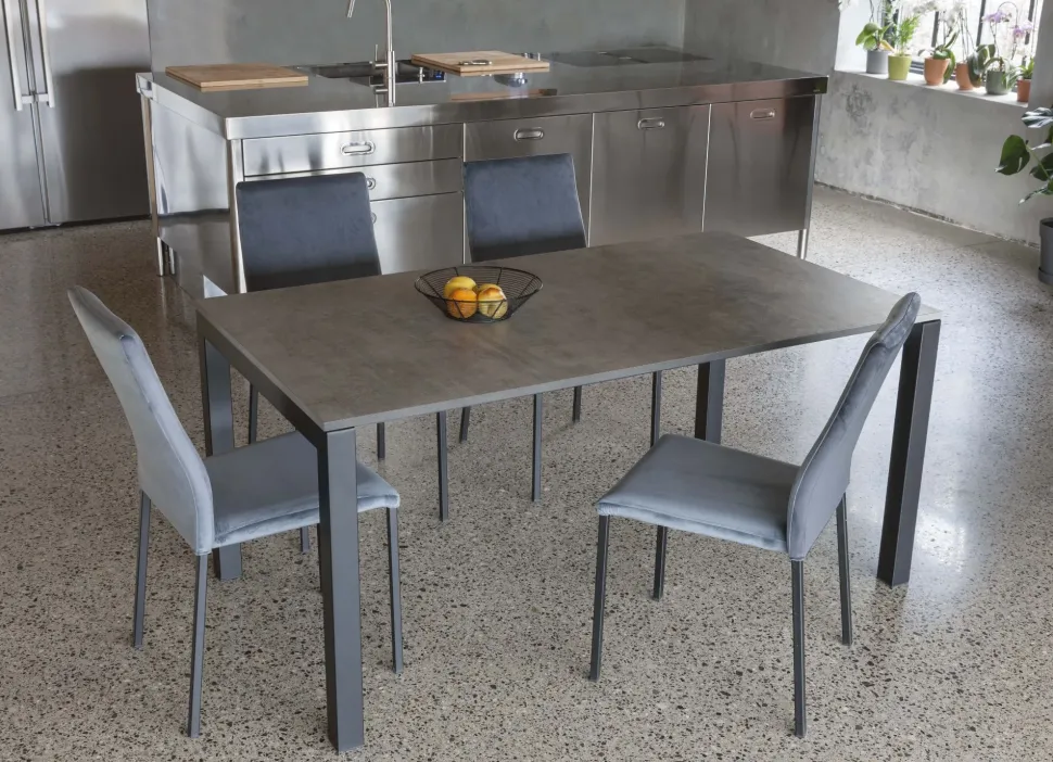 Tavolo Performance 619 La seggiola a prezzo ribassato