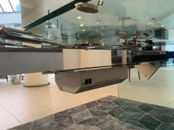 Tavolo Quasar di Naos: scopri il prezzo riservato