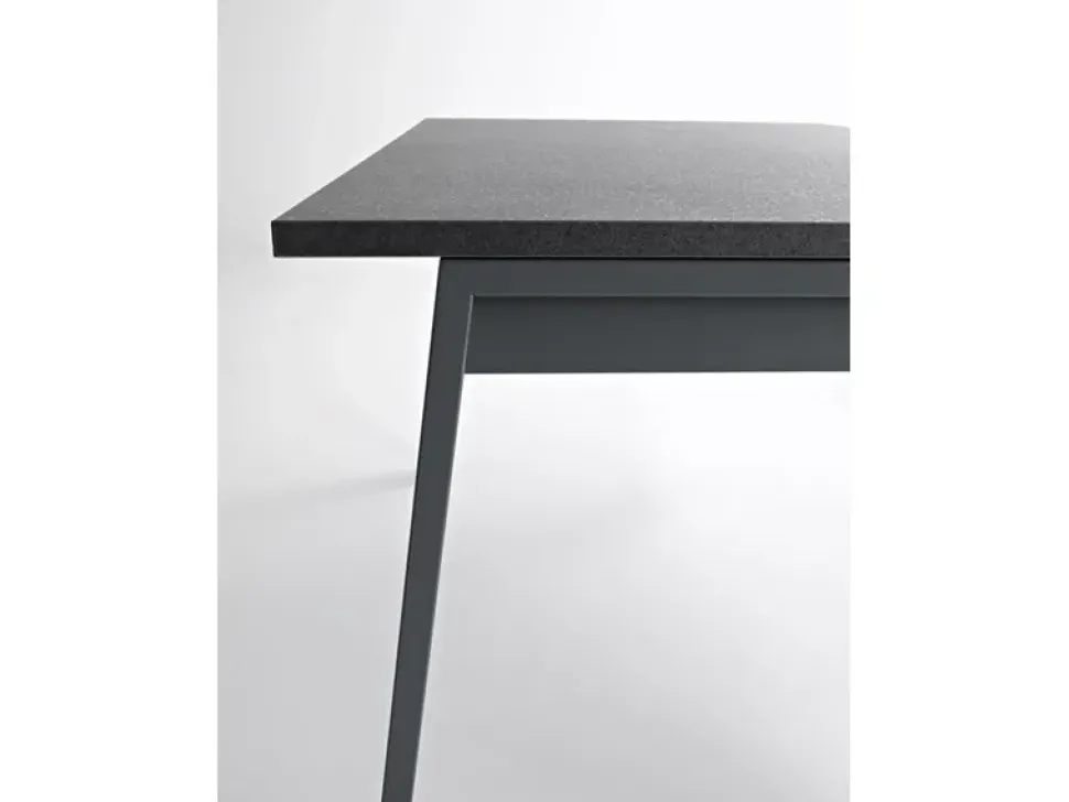 Tavolo rettangolare a quattro gambe Delta 120 Point house scontato