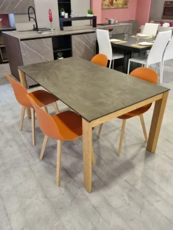 Tavolo rettangolare allungabile Eminence di Connubia a prezzo riservato