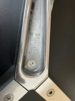 Tavolo rettangolare in legno e resina Tavolo table_one gambe lucide 100x159 magis di Magis in Offerta Outlet