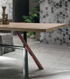 Tavolo rettangolare in legno Tudor di Tomasella in Offerta Outlet