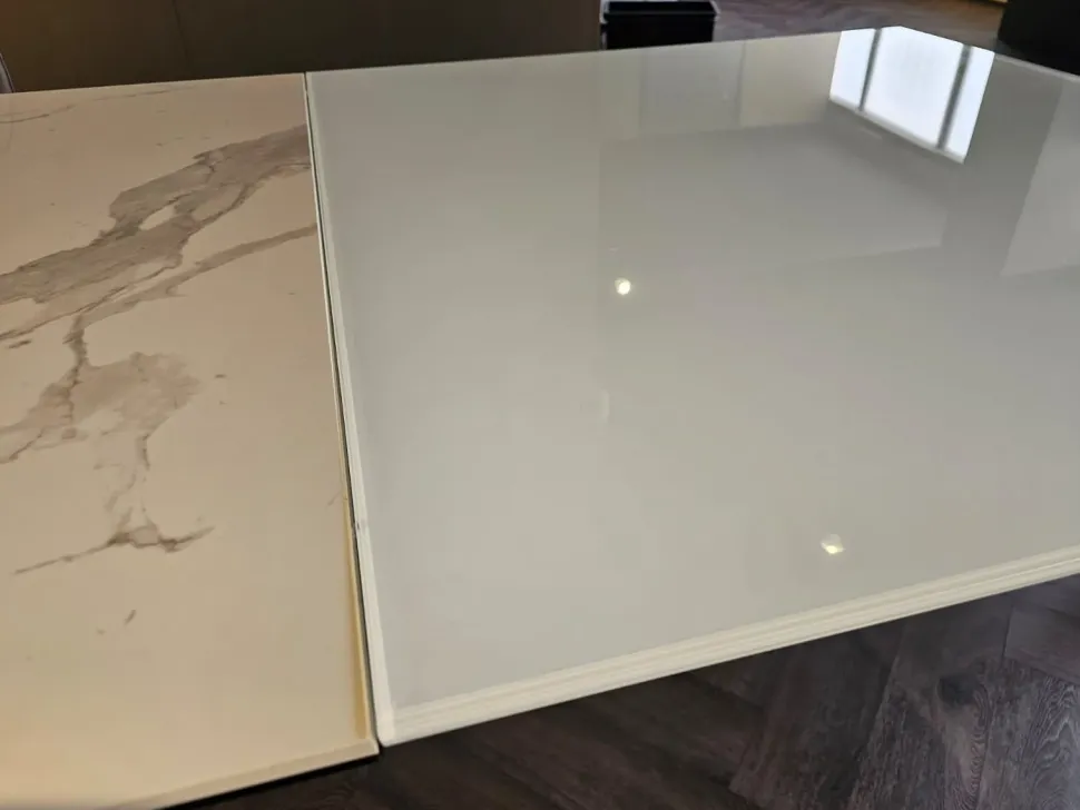 Tavolo rettangolare in vetro Metro' di Ozzio in Offerta Outlet