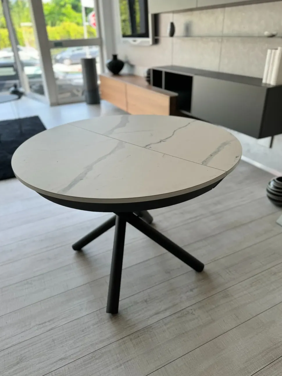 Tavolo rotondo Celsius Altacom scontato del 30%