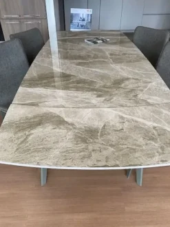 Tavolo sagomato Oceano di Target point a prezzo riservato