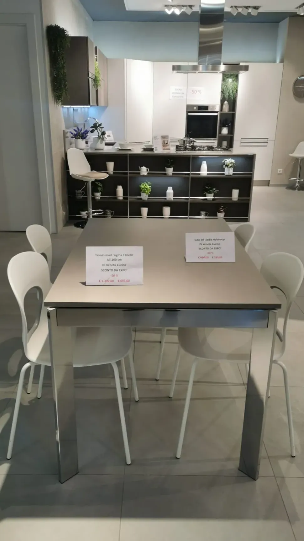 Tavolo Sigma Veneta cucine in laccato Fisso scontato 50%