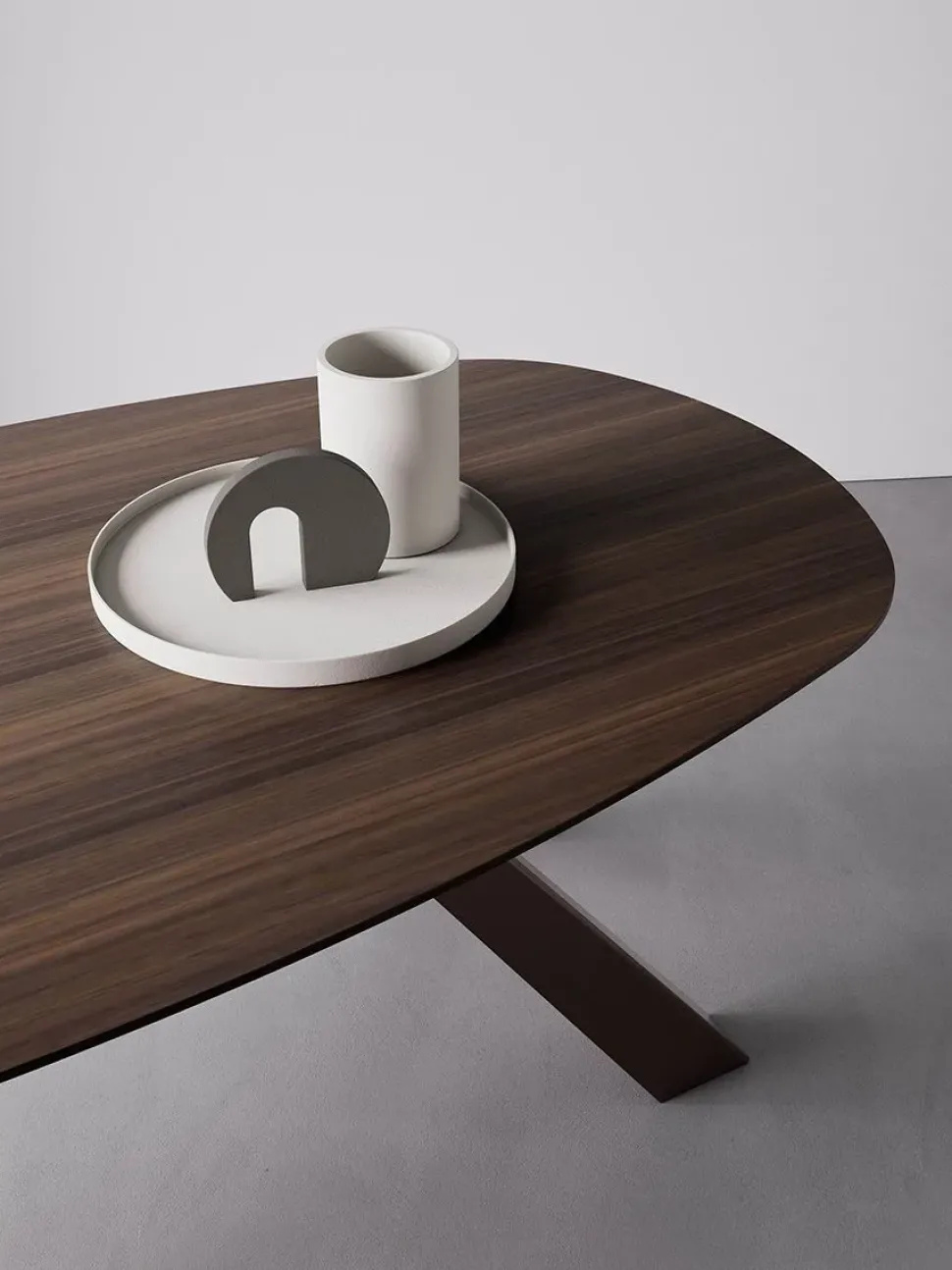 Tavolo Spider. Design moderno ed elegante.