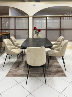 Tavolo Thanos x di Stones scontato del 36%