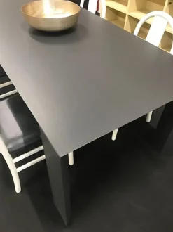 Tavolo Ulisse di Halifax scontato del 40%