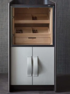 Vetrinetta modello Gentleman in stile design di Flou a PREZZI OUTLET  approfittane ora!