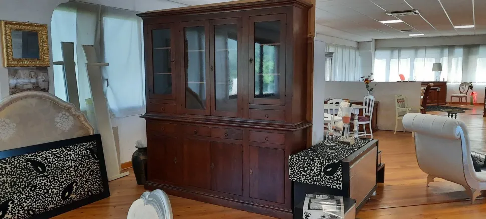 Vetrinetta Modello i solisti Mobilificio bellutti in stile classica con forte sconto